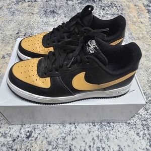 Nike Air Force 1s Black & Gold Custom (NIKE BY YOU) Size 7.5M